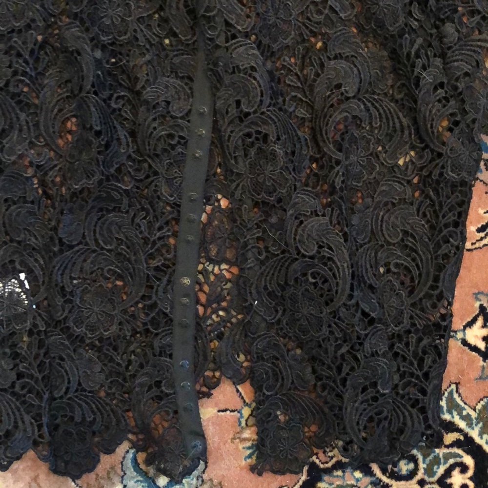 Lace top - Picture 2 of 5